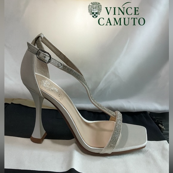 Vince Camuto Crem Heeled Sandals - Picture 3 of 8